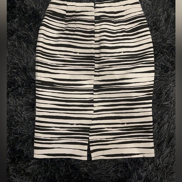 Ann Taylor brand Zebra print Animal print - Picture 4 of 6